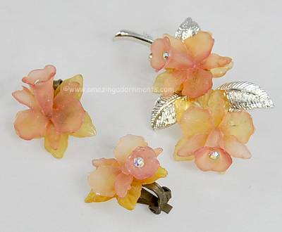 Vintage Plastic Lily Flower Set