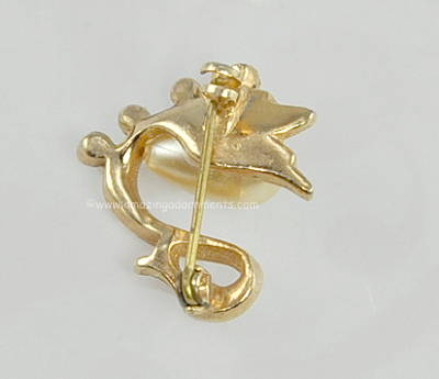 Vintage Swan Figural Pin