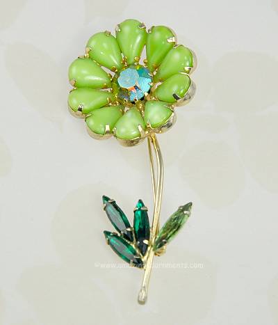 Graceful Vintage Green Glass and Rhinestone Daisy Flower Brooch